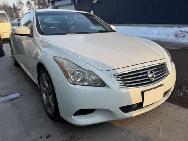 スカイラインクーペ3.7 370GT タイプS　夏冬タイヤ 2WD 3700