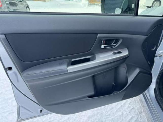 インプレッサスポーツ 2.0 i アイサイト 4WD　後期型　夏冬タイヤ　ナビ　TV　Bカメラ　Bluetooth 2000