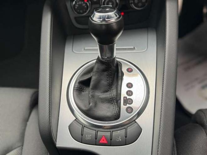 アウディTT クーペ 2.0 TFSI クワトロ 4WD　ナビ　TV　Bカメラ　Bluetooth　夏冬タイヤ 正規輸入車 2000