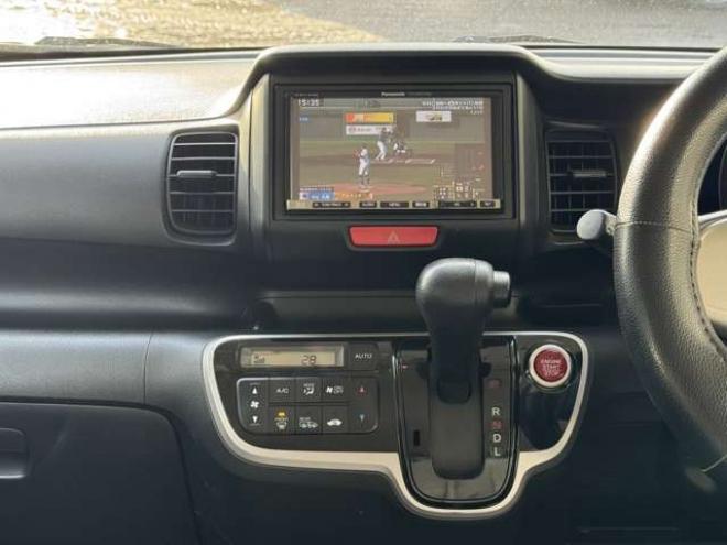 N-BOXカスタムG 4WD　スマートキー　ナビ　TV　リアモニター 660