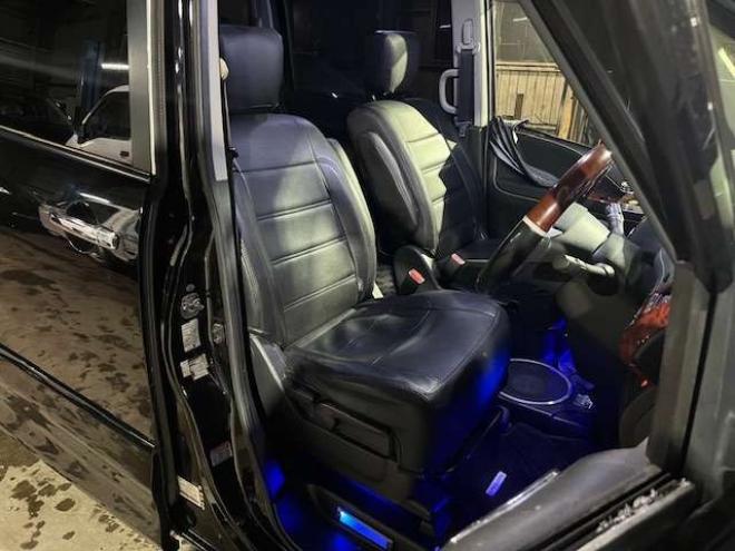 セレナ2.0 ライダー ブラックライン 4WD　新規車検整備付・Bluetooth対応社外ナビ・バックモニター・両側パワースライドドア・純正エンジンスターター・スマートキー・LEDテール 2000