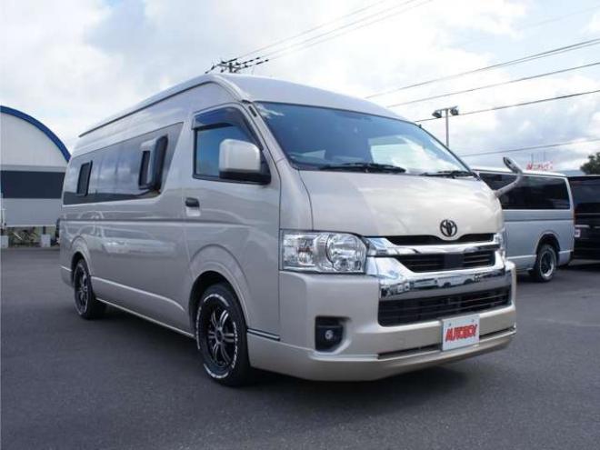 ハイエースバンスーパーロングHR　8人乗りキャンピング4WD　走行充電&外部充電&サブバッテリー　　　&FFヒーター&冷蔵庫&シンク&給排水　アルパインBIG-X&フリップダウン　415COBRAフロントリップ&バッドラッカー17AW　デジタルインナー　全方位カメラ 2700