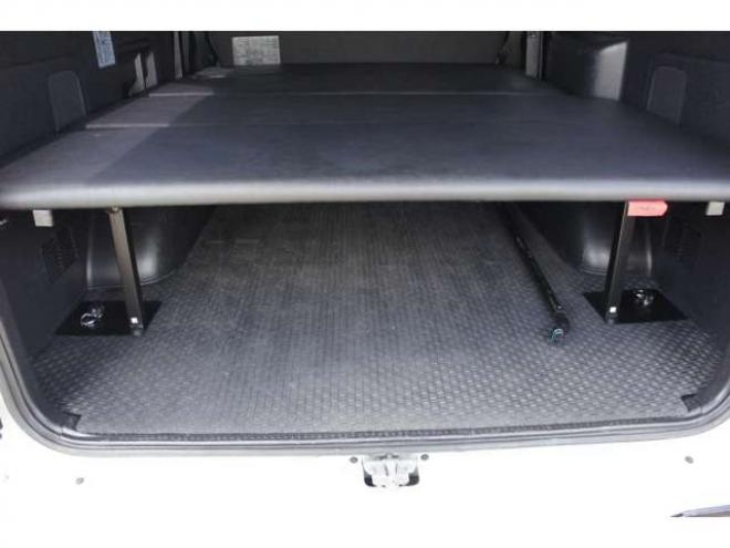 ハイエースバン2.8 スーパーGL ダークプライムII ロングボディ ディーゼルターボ 4WD　ESSEXカスタム　FリップスポイラーVer.4　サイドライナー　クワトロリアバンパー　プログレスIバッドパネル　17インチELホイール　ヨコハマPARADA　415COBRAフラットキット 2800