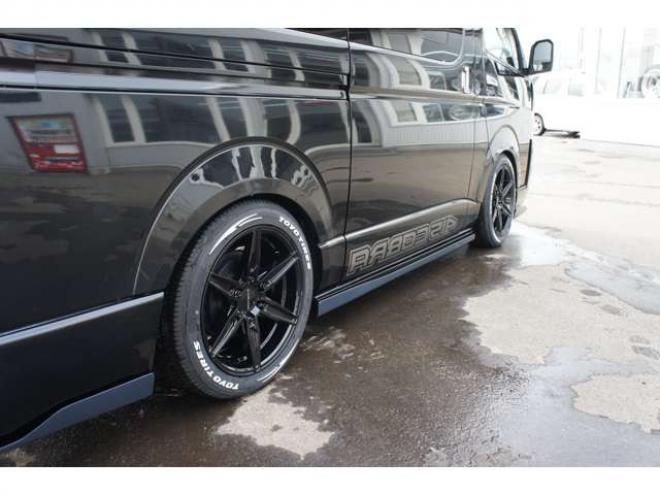 レジアスエース2.8 スーパーGL ダークプライム ロングボディ ディーゼルターボ 4WD　415COBRAオフィシャルコンプリート　ファントムヘッドライトシステム&新作HP-6　18インチホイール&フェイスリフトキット&フルエアロ&フローティングリップ&ローフォルムフェンダー　玄武2インチダウンブロック 2800