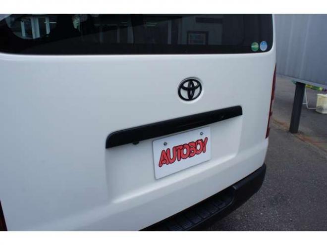 ハイエースバン2.8 DX ロング ディーゼルターボ 4WD　フロントシートセパレート仕様変更済　　　センターコンソール付　415COBRA丸目ライトキット&バッドラッカー16インチAW　415SAFARIフロントスポイラー　TOYOオープンカントリーR/T　電動格納ドアミラー 2800