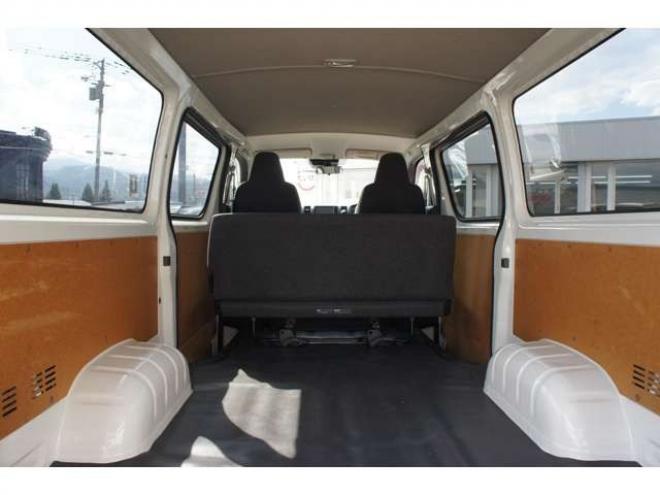 ハイエースバン2.8 DX ロング ディーゼルターボ 4WD　フロントシートセパレート仕様変更済　　　センターコンソール付　415COBRA丸目ライトキット&バッドラッカー16インチAW　415SAFARIフロントスポイラー　TOYOオープンカントリーR/T　電動格納ドアミラー 2800
