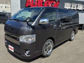 ハイエースバン　2.8 スーパーGL ダークプライムII ロングボディ ディーゼルターボ 4WD　グレーメタリック　415COBRAクリーンルック3フロントスポイラー　ステージ2ルーフスポイラー　バッドフェイスBY2ボンネット　バッドラッカー17インチAW　ヨコハマPARADA17インチホワイトレター 2800