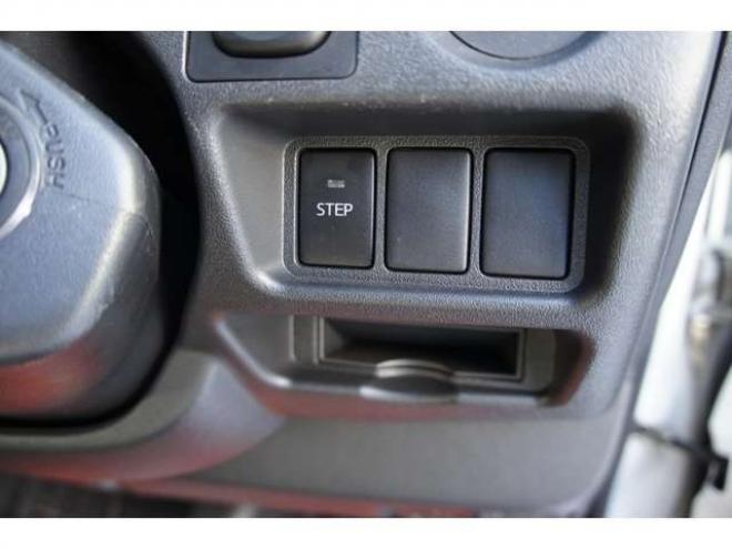 レジアスエース2.7 ウェルキャブ Bタイプ スーパーロング 4WD　ワンオーナー　純正メモリーナビTV　Bカメラ　車いす移動車　車いす2基固定装置付き　9人乗り　リア電動リフト　寒冷地仕様 福祉車両 2700