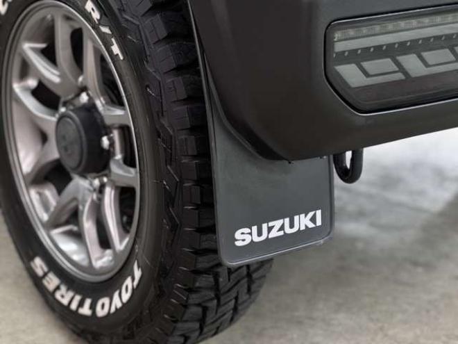 ジムニーXC 4WD　スマートキー・スズキセーフティ・シートヒーター・Pioneer7インチフルセグナビ・carrozzeriaサブウーハー・スズキ純正アルミホイール・TOYOオープンカントリーR/T-185/85R16 660