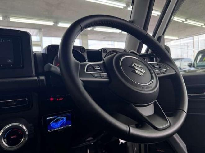 ジムニーXC 4WD　スマートキー・スズキセーフティ・シートヒーター・Pioneer7インチフルセグナビ・carrozzeriaサブウーハー・スズキ純正アルミホイール・TOYOオープンカントリーR/T-185/85R16 660