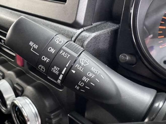 ジムニーXC 4WD　スマートキー・スズキセーフティ・シートヒーター・Pioneer7インチフルセグナビ・carrozzeriaサブウーハー・スズキ純正アルミホイール・TOYOオープンカントリーR/T-185/85R16 660