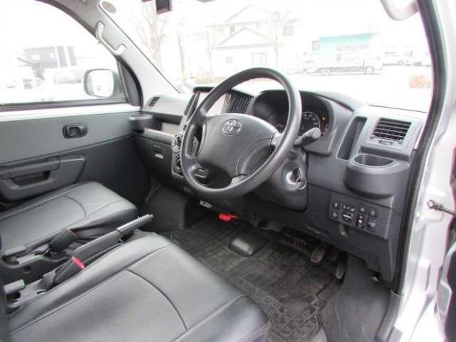 タウンエースバン1.5 GL 4WD　衝突軽減ブレーキ　LEDヘッドライト 1500