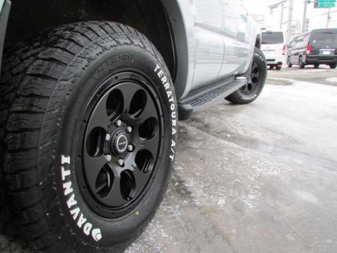 ハイラックスサーフ2.7 SSR-X リミテッド 4WD　MID17インチホイール/LEDヘッドライト/LEDフォグ/リアフォグ/キーレス/社外ナビ/バックカメラ 2700