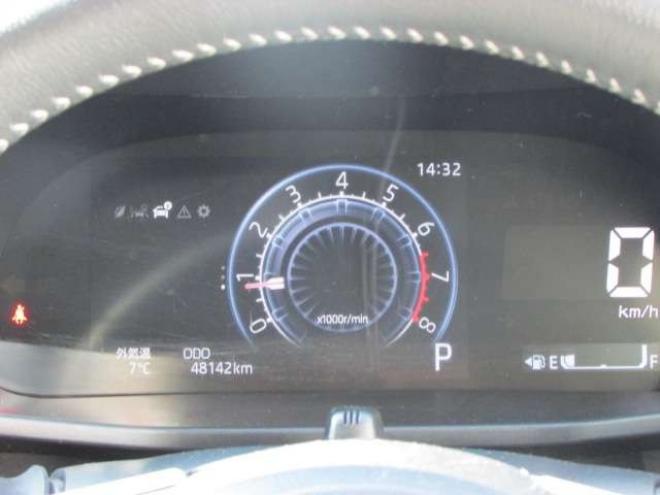 ライズ1.0 Z 4WD　プリクラッシュセーフティー/アイドリングストップ/純正エンジンスターター/純正ナビ/フルセグTV/アラウンドビュー/シートヒーター/ETC 1000