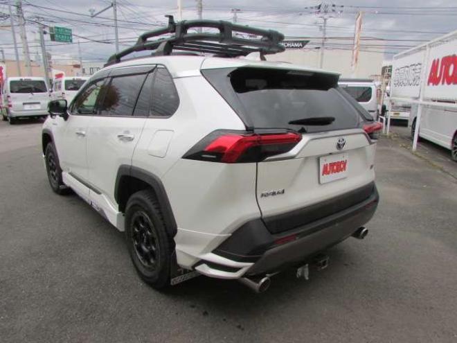 RAV-42.5 ハイブリッド G E-Four 4WD　ヒッチメンバー/パワーバックドア/アップサス/モデリスタエアロ/サンルーフ/ビルトインETC/シートヒーター/ステアリングヒーター/フルセグTV/バックカメラ/サイドカメラ/ 2500