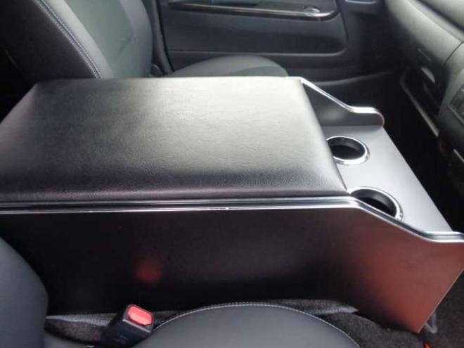 レジアスエース2.8 スーパーGL ダークプライムII ロングボディ ディーゼルターボ 4WD　415COBRA　S-6ボンネット&クリーンルック3Fリップ&ステージ2ルーフスポイラー&バッドラッカーSD-6　17インチAW　ヨコハマPARADA215/60R17　両側パワースライドドア　ETC　社外コンソールBOX　ベットキット 2800