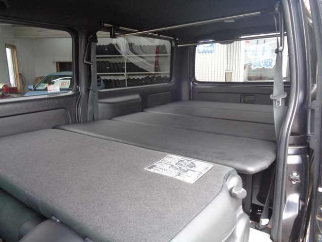 レジアスエース2.8 スーパーGL ダークプライムII ロングボディ ディーゼルターボ 4WD　415COBRA　S-6ボンネット&クリーンルック3Fリップ&ステージ2ルーフスポイラー&バッドラッカーSD-6　17インチAW　ヨコハマPARADA215/60R17　両側パワースライドドア　ETC　社外コンソールBOX　ベットキット 2800