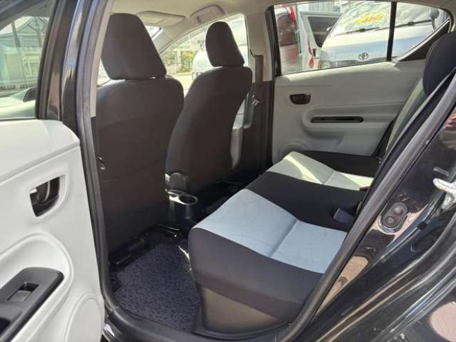 アクア1.5 S　プッシュスタート　スマートキー　純正ナビ7インチ　フルセグTV　Bluetooth　CD/DVD　FM/AM　フルオートエアコン　電動格納ミラー 2WD 1500