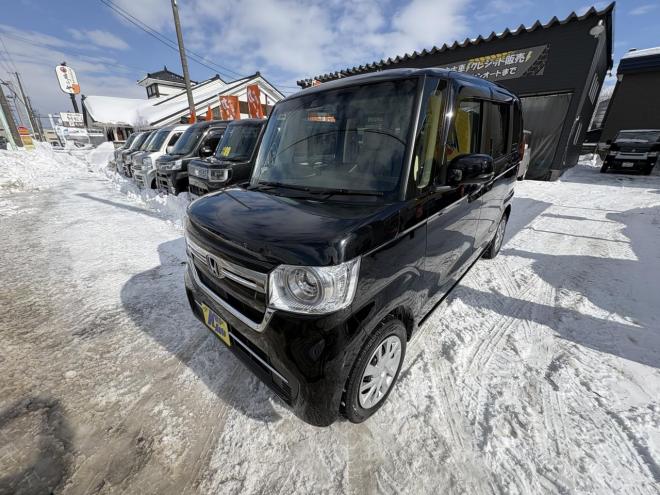 N-BOXN-BOX 4WD L寒冷地仕様　管理車両　ワンオーナー　右パワースライドドアOP LED ＶＳＣ　ブレーキアシスト　８インチナビブルートゥース　純正エンジンスタート　シートヒーター　バイザー　ドラレコ付 4WD 660 5Dr