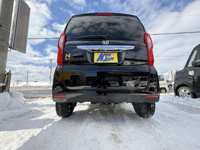 N-BOXN-BOX 4WD L寒冷地仕様　管理車両　ワンオーナー　右パワースライドドアOP LED ＶＳＣ　ブレーキアシスト　８インチナビブルートゥース　純正エンジンスタート　シートヒーター　バイザー　ドラレコ付 4WD 660 5Dr