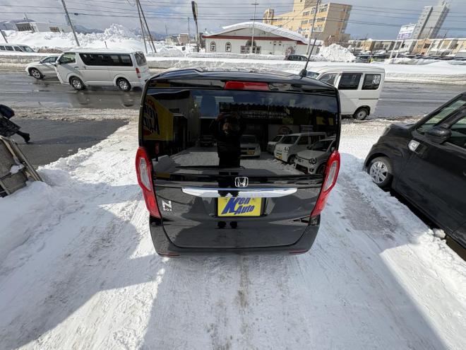 N-BOXN-BOX 4WD L寒冷地仕様　管理車両　ワンオーナー　右パワースライドドアOP LED ＶＳＣ　ブレーキアシスト　８インチナビブルートゥース　純正エンジンスタート　シートヒーター　バイザー　ドラレコ付 4WD 660 5Dr