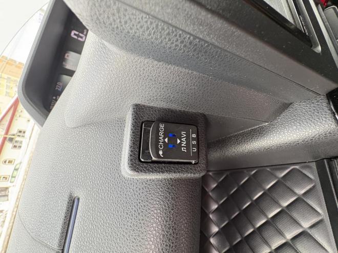 タントTANTO CUSTOM 4WD　X (禁煙車）ワンオーナー　寒冷地仕様　ワンタッチ両パワースライドドア　エンジンスタータ　ブルートースフルセブナビ　バックカメラ　ドラレコ　ハーフレザーシート　ETC　LED シートヒーター　夏タイヤ付　エンジンオイル交換 4WD 660 5Dr