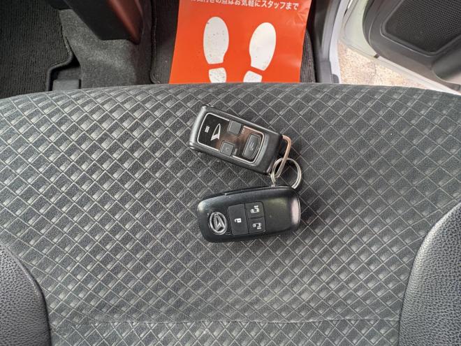 タントTANTO CUSTOM 4WD　X (禁煙車）ワンオーナー　寒冷地仕様　ワンタッチ両パワースライドドア　エンジンスタータ　ブルートースフルセブナビ　バックカメラ　ドラレコ　ハーフレザーシート　ETC　LED シートヒーター　夏タイヤ付　エンジンオイル交換 4WD 660 5Dr