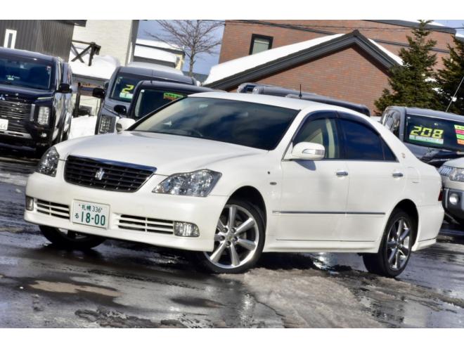 クラウンロイヤルエクストラQパッケージ　４ＷＤ　フルエアロ　アスリート用１８インチアルミ　シートカバー