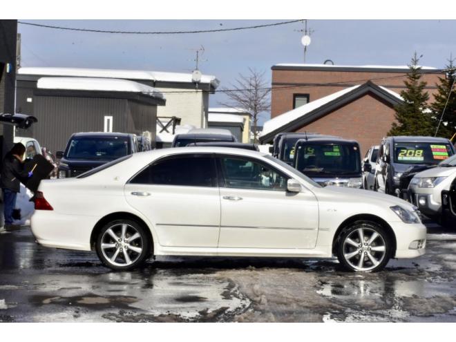 クラウンロイヤルエクストラQパッケージ　４ＷＤ　フルエアロ　アスリート用１８インチアルミ　シートカバー