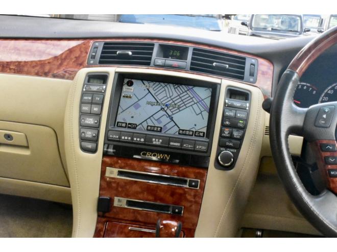 クラウンロイヤルエクストラQパッケージ　４ＷＤ　フルエアロ　アスリート用１８インチアルミ　シートカバー