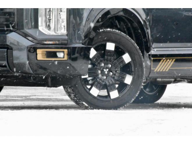 デリカD:5　26型　4WD　P　TAROUSセレクション　未使用車　S-AWC　8インチ液晶メーター　全方位カメラ　