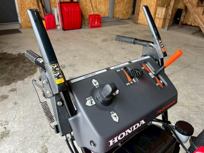 除雪機ホンダ　HSS970ｎ！52HR！