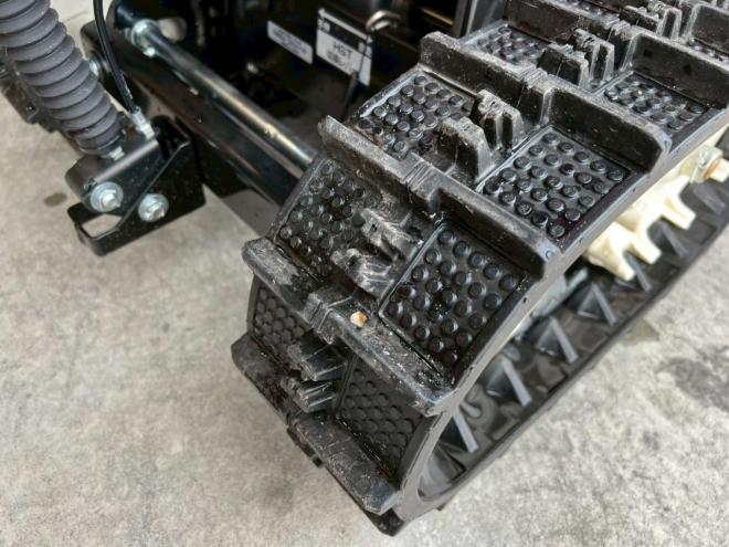 除雪機ホンダ　HSS760ｎ