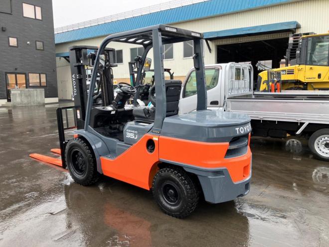 フォークリフトトヨタ　未使用　8FDJ35　建機