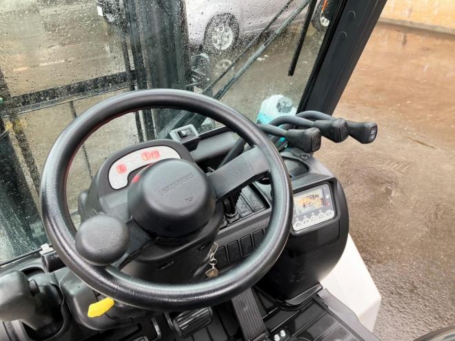 フォークリフト三菱　中古　FD30T5M　建機