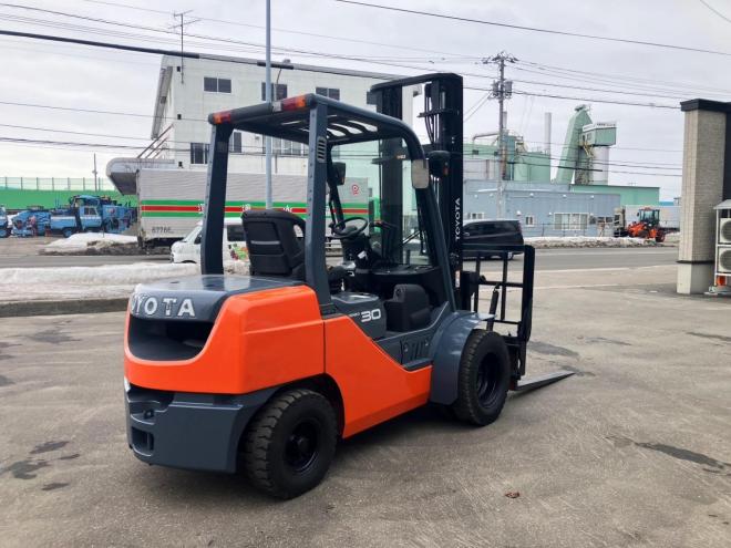 フォークリフトトヨタ　中古　8FD30　建機