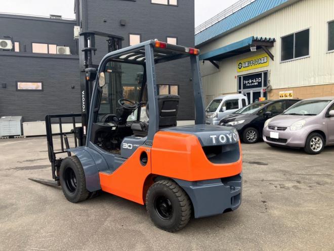 フォークリフトトヨタ　中古　8FD30　建機