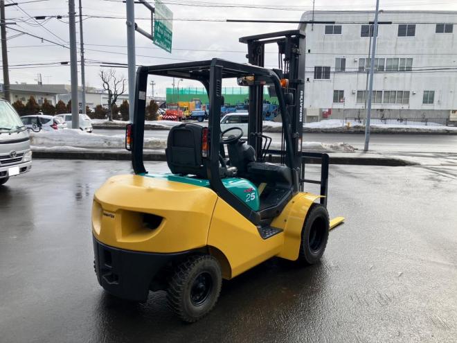 フォークリフトコマツ　中古　FD25T-16　建機