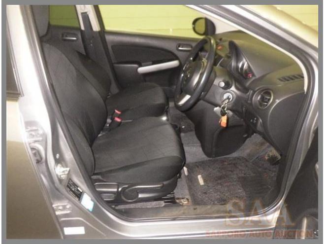 デミオ13C e-4WD ワンオーナー 走行少 車検満タン渡し