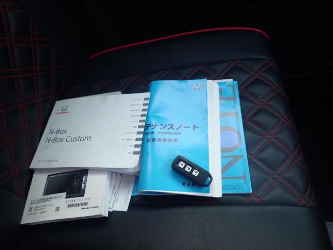 N-BOXカスタムGLパッケージ検10/2ナビテレビ パワースライドドア 革調シートカバー バッテリー新品 4WD 660 5Dr