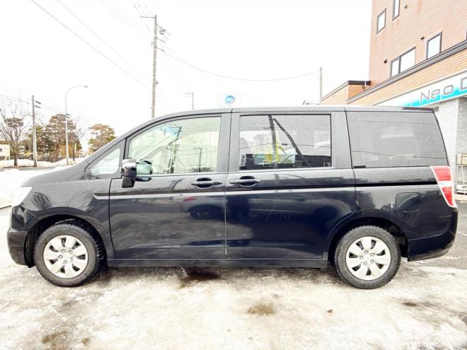 ステップワゴン2.0Gコンフォート セレクション 4WD　ローンが不安な方＜優遇ローン＞寒冷地仕様　両側パワースライドドア　純正ナビ　 4WD