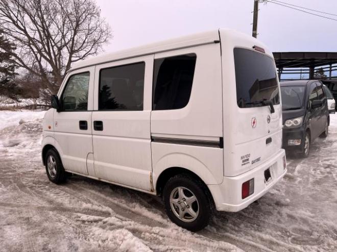 NV100クリッパーDX 4WD 660 5Dr