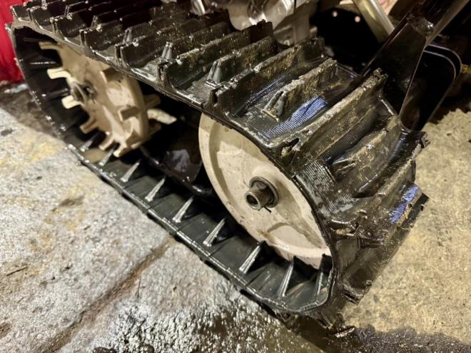 除雪機極上！ホンダ HSS1370i ハイブリッド 13馬力家庭用除雪機 クロスオーガ