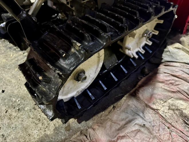 除雪機極上！ホンダ HSS1370i ハイブリッド 13馬力家庭用除雪機 クロスオーガ