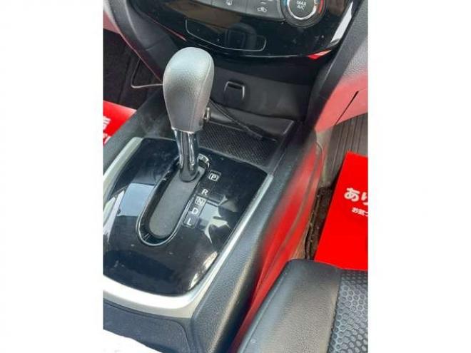 エクストレイル2.0 20S 2列車 4WD　ETC　パワステ　パワーウィンドウ　ABS　アイドリングストップ　エアコン　ナビ　キーレスエントリー　寒冷地仕様 2000