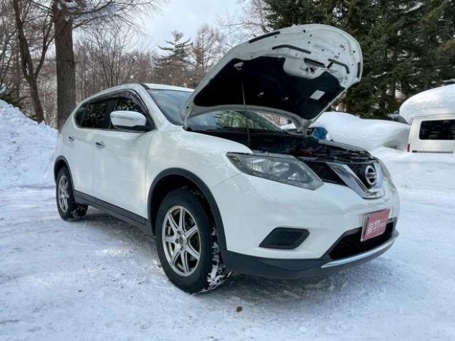 エクストレイル2.0 20S 2列車 4WD　ETC　パワステ　パワーウィンドウ　ABS　アイドリングストップ　エアコン　ナビ　キーレスエントリー　寒冷地仕様 2000