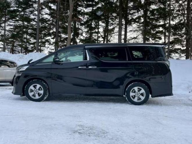 ヴェルファイア2.5 Z Gエディション 4WD　クルーズコントロール　アイドリングストップ　ABS　エアコン　パワステ　パワーウィンドウ　スマートキー　キーレス　オットマン　電動シート　3列シート　両側電動スライドドア　アルミホイール　MTモード 2500