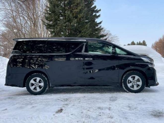 ヴェルファイア2.5 Z Gエディション 4WD　クルーズコントロール　アイドリングストップ　ABS　エアコン　パワステ　パワーウィンドウ　スマートキー　キーレス　オットマン　電動シート　3列シート　両側電動スライドドア　アルミホイール　MTモード 2500