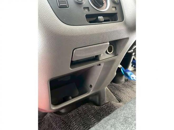 キャラバンNV350 2.5 プレミアムGX ロングボディ ディーゼルターボ 4WD　ETC　ベットキット　スマートキー　キーレス　パワーウィンドウ　ABS　エアコン　パワステ　盗難防止装置　両側スライドドア 2500