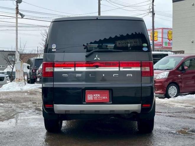 デリカD：5 2.4 G パワーパッケージ 4WD　ETC　アルパインBIGナビ　バックカメラ　両側電動スライドドア　パワステ　パワーウィンドウ　純正アルミ　クルーズコントロール　エアコン　キーレスエントリー　横滑り防止装置　盗難防止装置　3列シート 2400